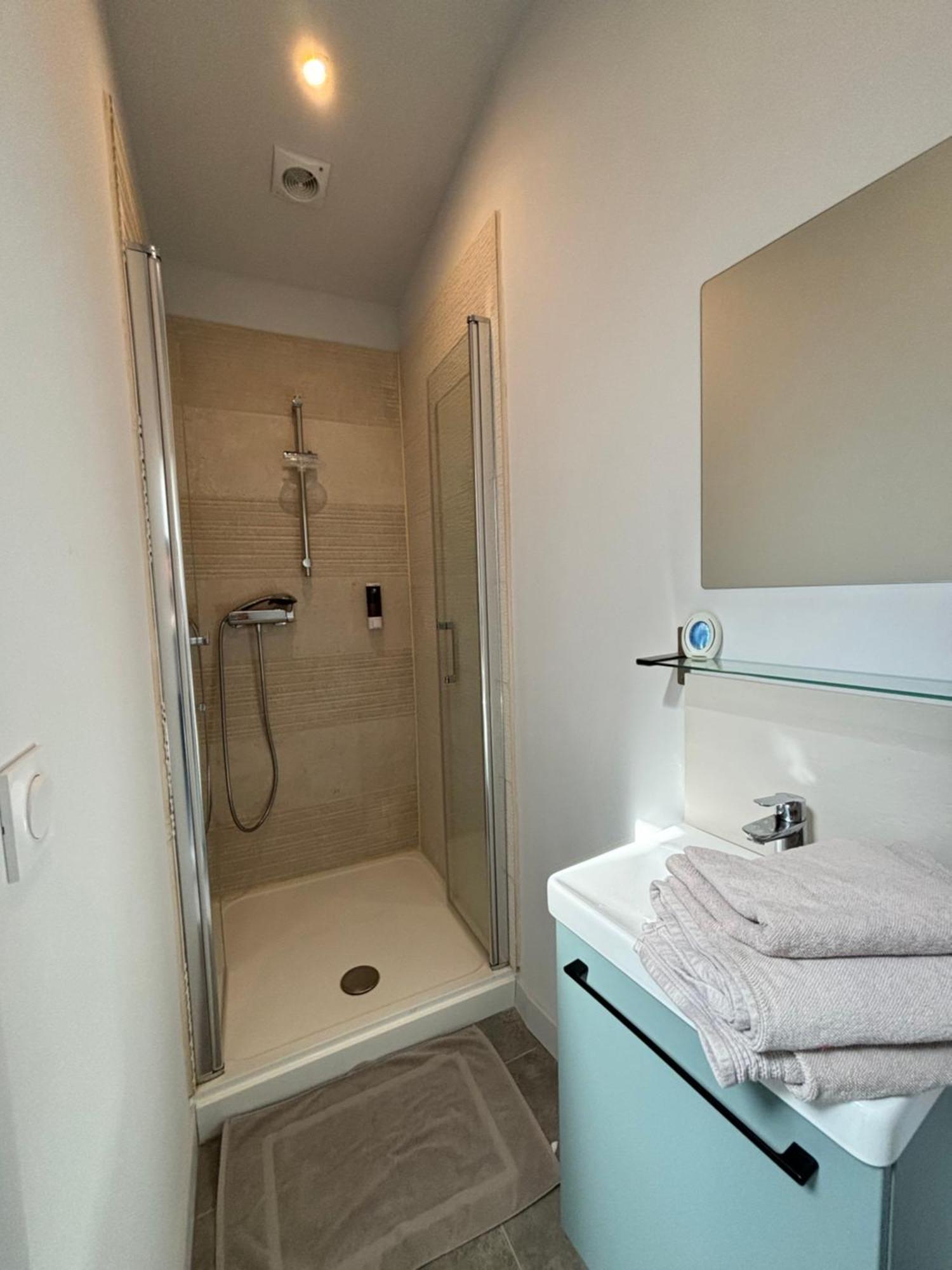 Chez Oma I 1 Appartement Independant Opi I 3 Chambres Privatives Avec Salle D Eau Et Salon Commun Cuisine Commune Wc Commun Patio Commun Aviñón Exterior foto